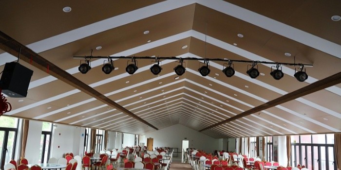 木紋鋁單板的價(jià)格一般多少錢，木紋鋁單板廠家在線報(bào)價(jià)