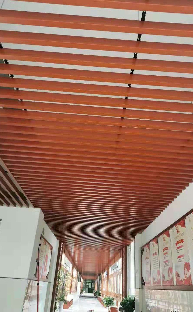 君蓮學校@50*90木紋鋁方通