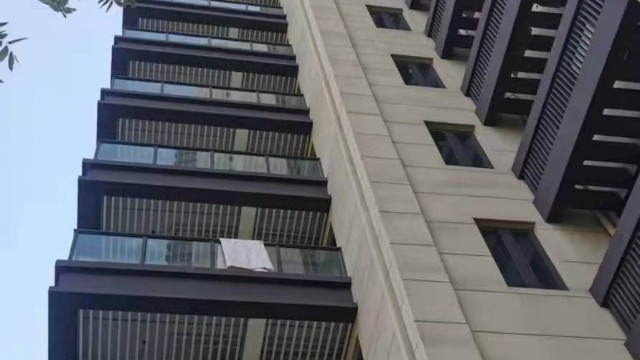 陽臺40?40白色方通@中滬世業(yè)