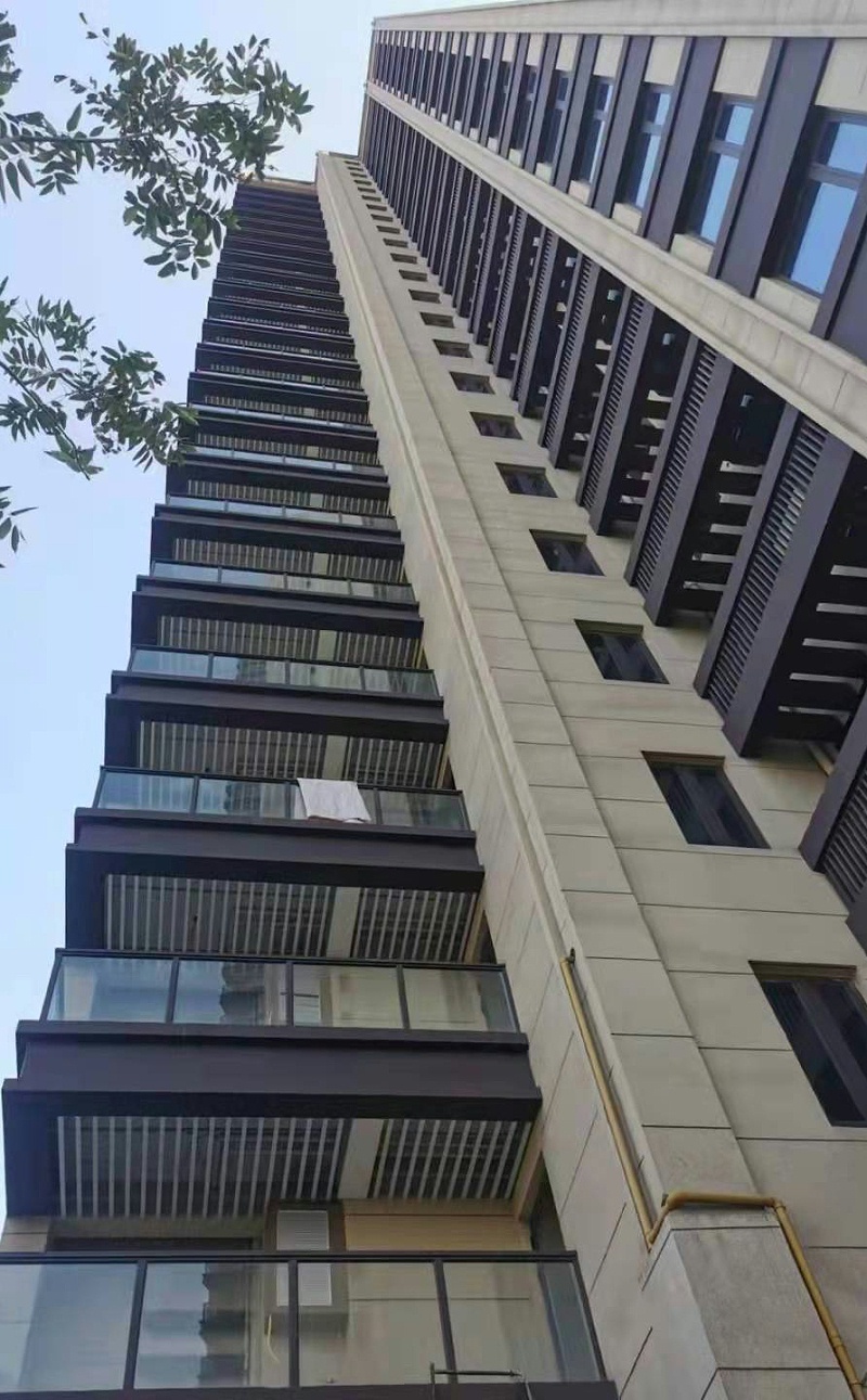 陽臺40?40白色方通@中滬世業(yè)