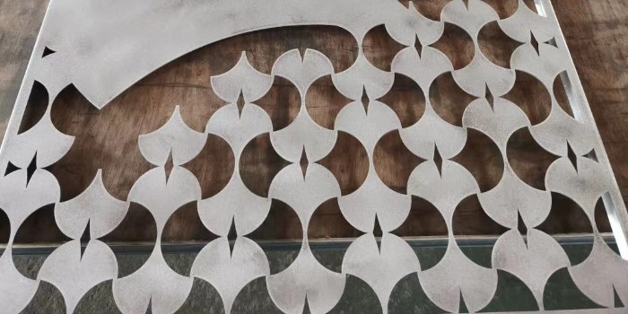 沖孔鋁板定制流程，源頭鋁單板廠家教程來了