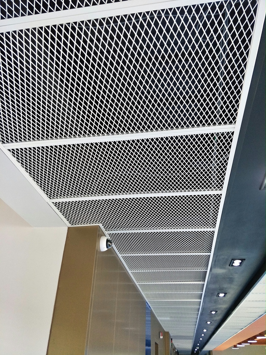 2.5厚白色鋁網板，139平方(1)