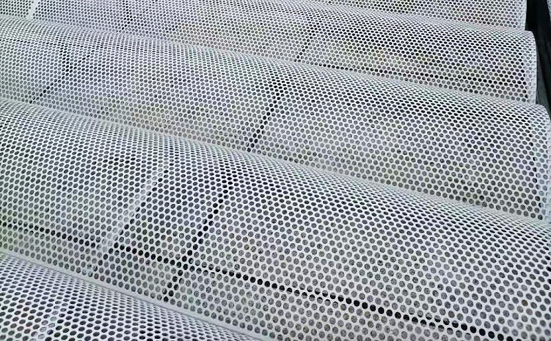 寶山區(qū)寶武炭材料研究院@白色弧形沖孔鋁單板